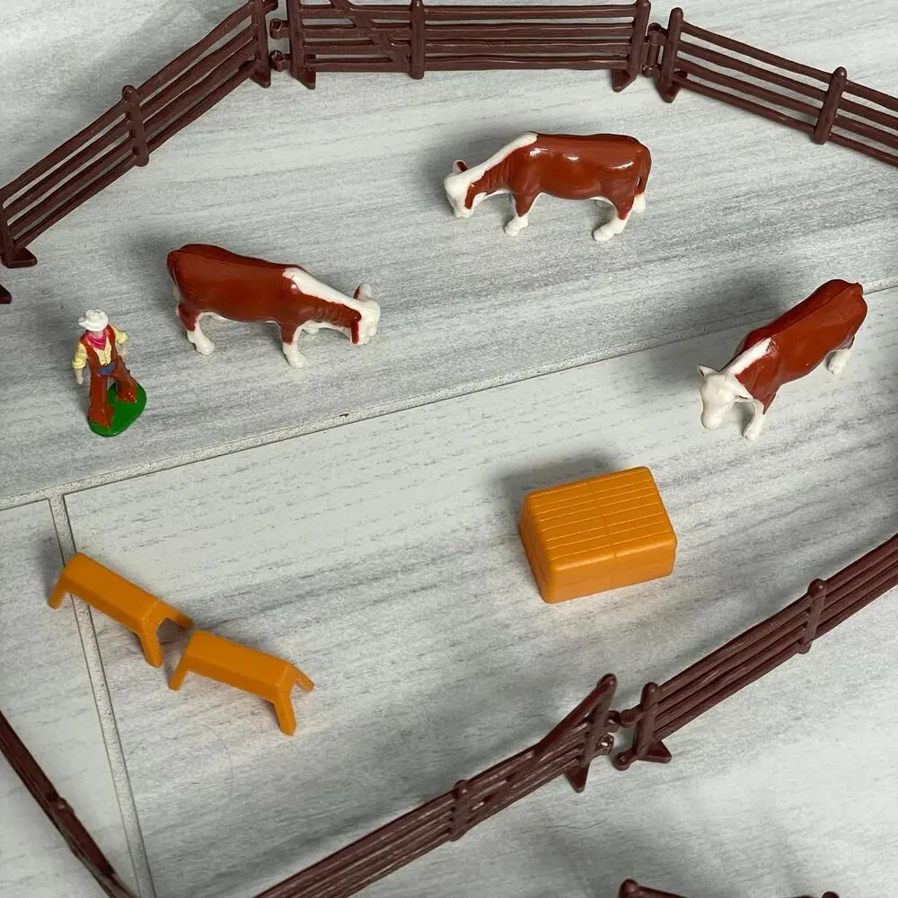 ERTL Farm Country Plastic Toy Set Ranch Play Farmer Cow Fence Cowboy Hay Cattle